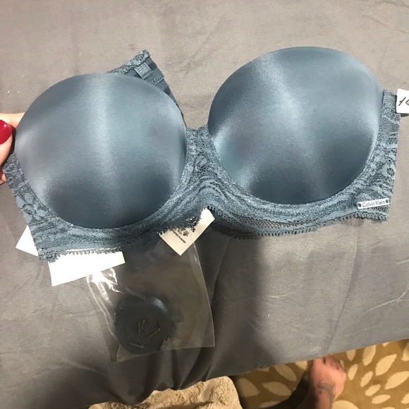 Bra - Picture 2 of 3